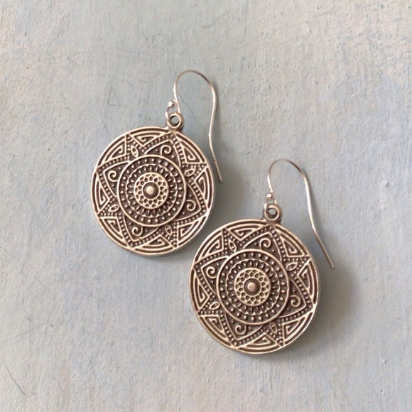 Sundance charm Silver Earrings - Picture 2 of 6